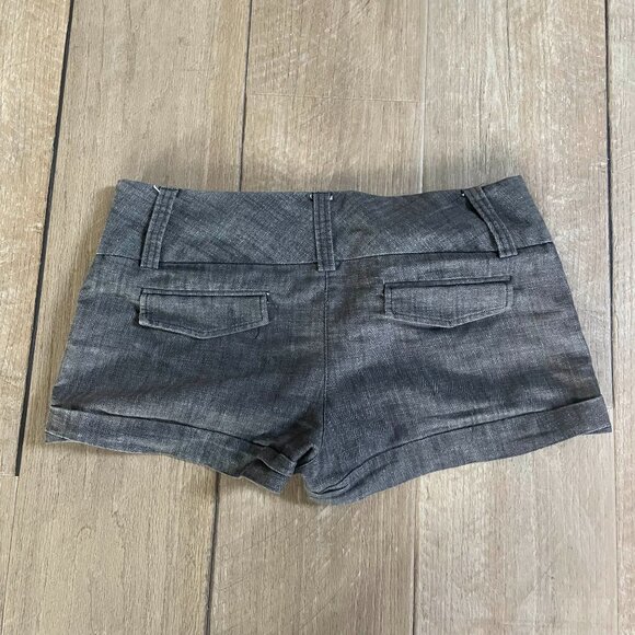 2b Bebe Gray Shorts - Picture 3 of 4